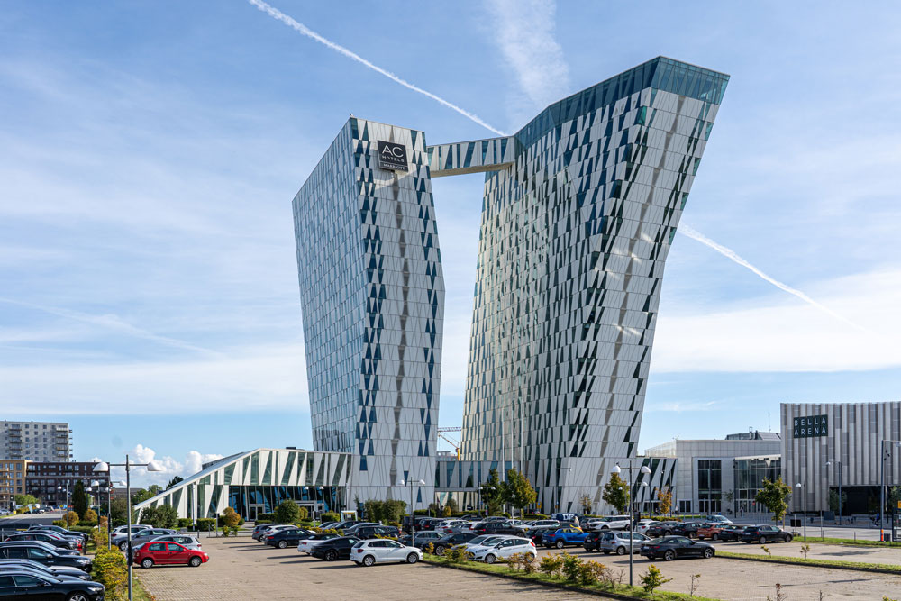 Book your stay at Bella Sky Hotel!